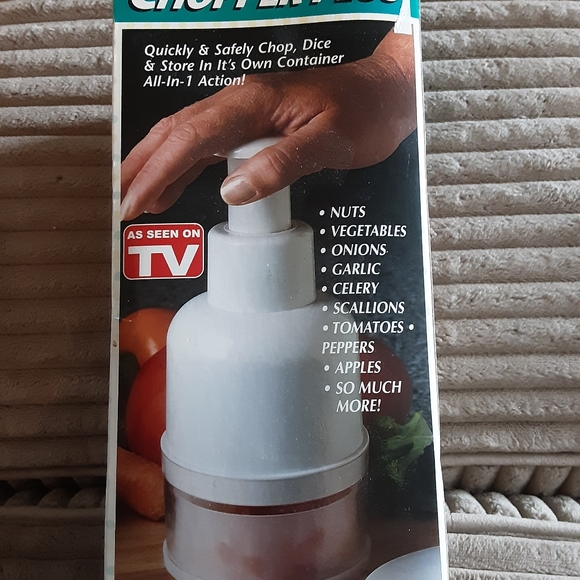 New in box Kitchen Magic Chopper Plus food chopper - Picture 3 of 5